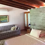 Kamarca House