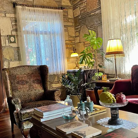 Kamarca House Szálloda *